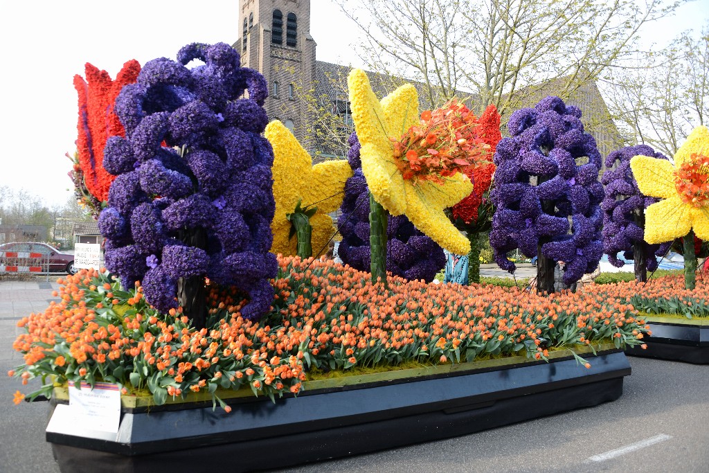 ../Images/Bloemencorso 2015 034.jpg